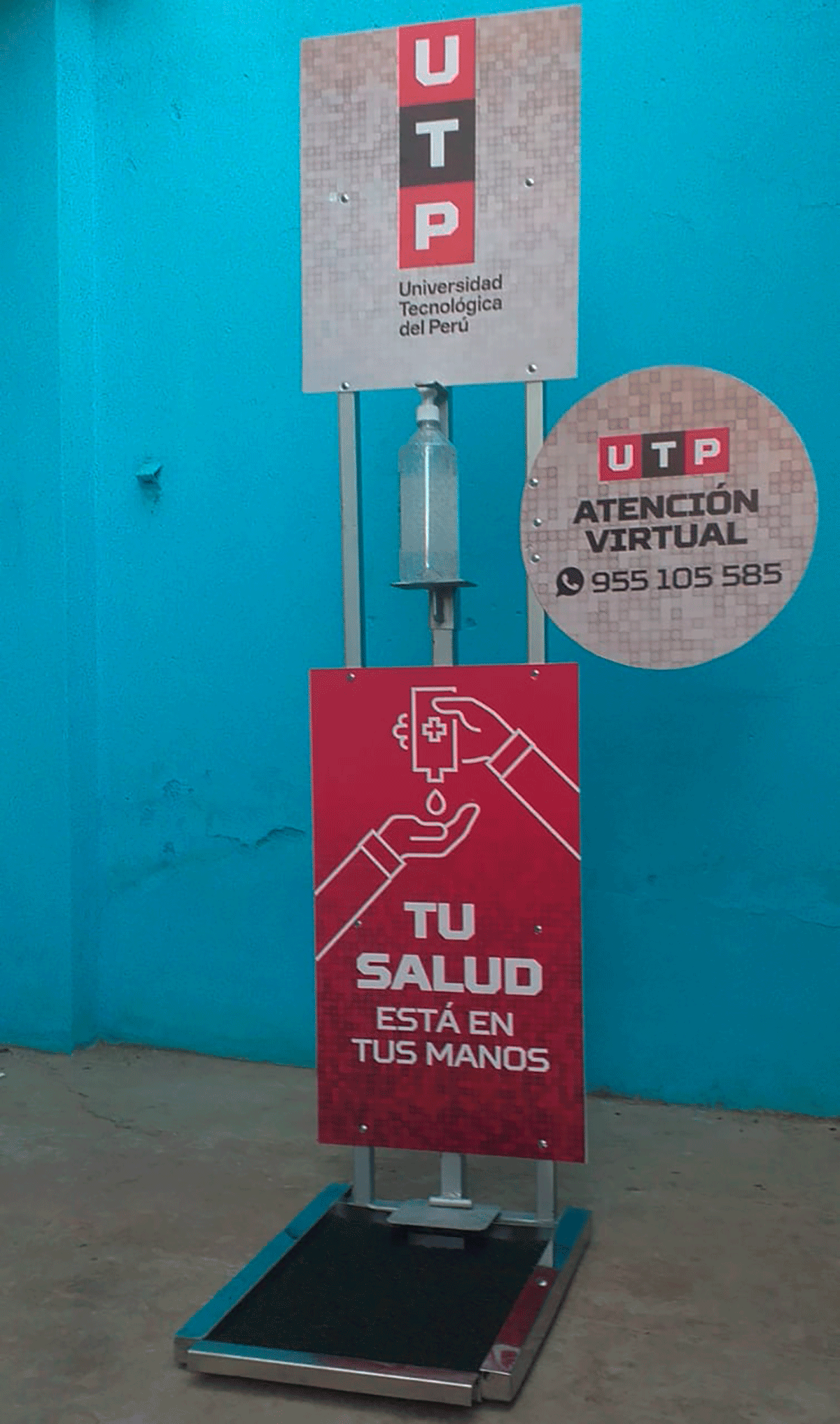 UTP Huancayo instala dispensadores de alcohol en gel para público asistente a Casa del Artesano
